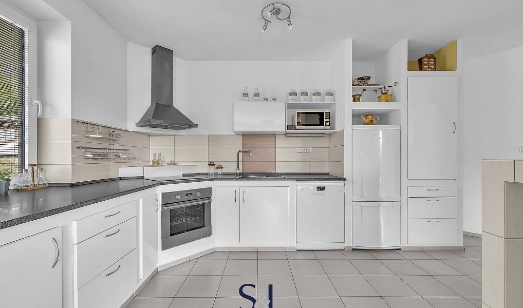 Prodej domu 363 m² s pozemkem 2 239 m², Turnov – náhled fotky 9