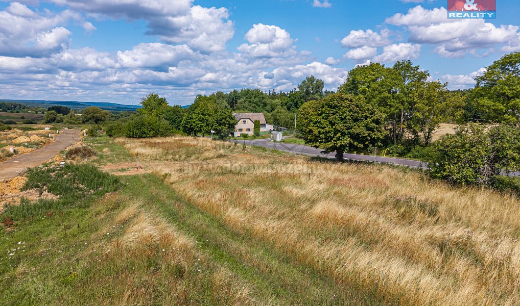 Prodej stavebního pozemku 850 m², Narysov – náhled fotky 3