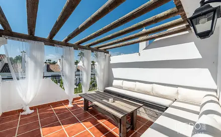 Prodej domu 178 m² s pozemkem 178 m², Nueva Andalucía, Španělsko