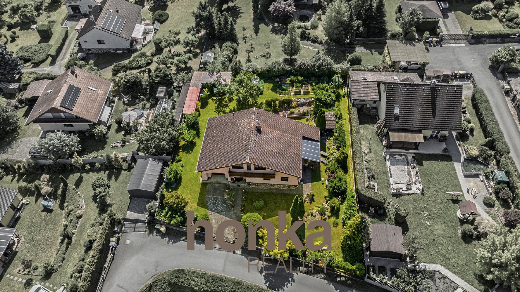 Prodej domu 189 m² s pozemkem 1 060 m² — photo 2