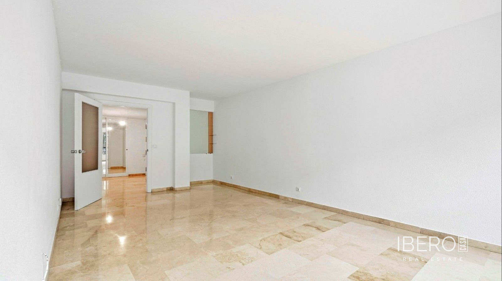 Prodej bytu 4+kk 112 m² — photo 3