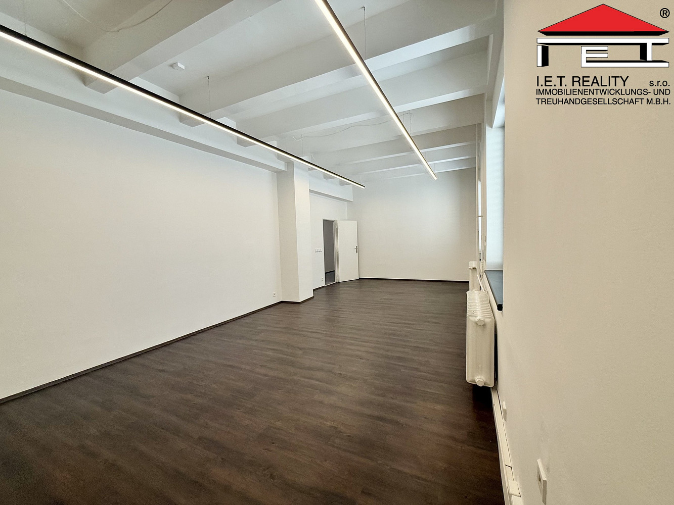 Pronájem kanceláře 35 m² – fotografie 3