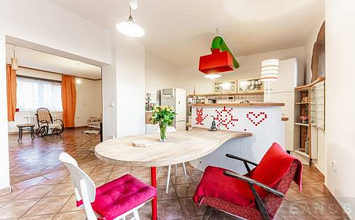 Prodej domu 201 m² s pozemkem 925 m², Nerudova, Slavkov u Brna, okres Vyškov