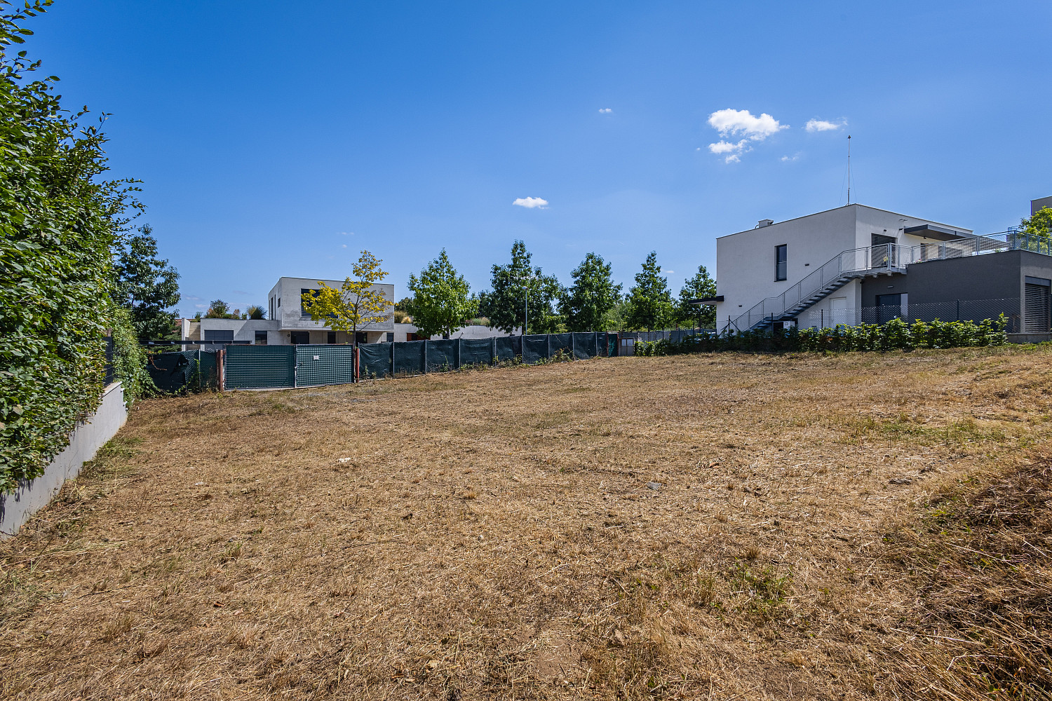 Prodej stavebního pozemku 826 m² – fotografie 3