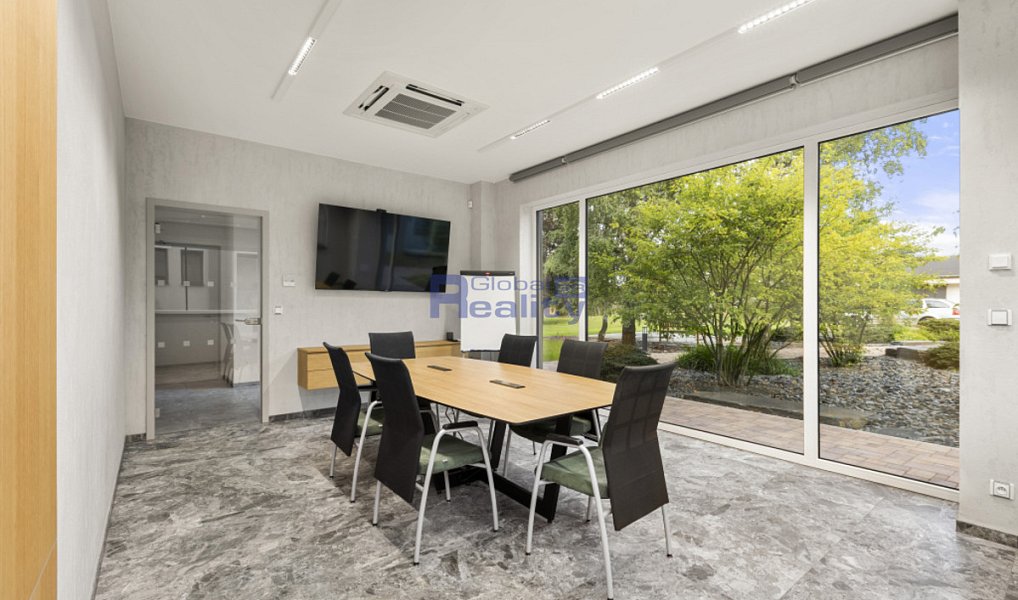 Prodej výrobních prostor 2 133 m², Hradec Králové – náhled fotky 14