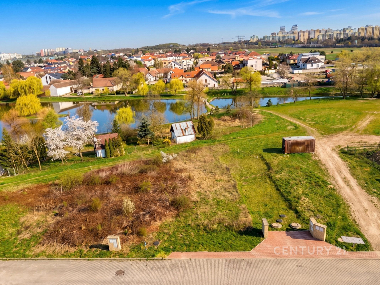 Prodej stavebního pozemku 608 m² – fotografie 2