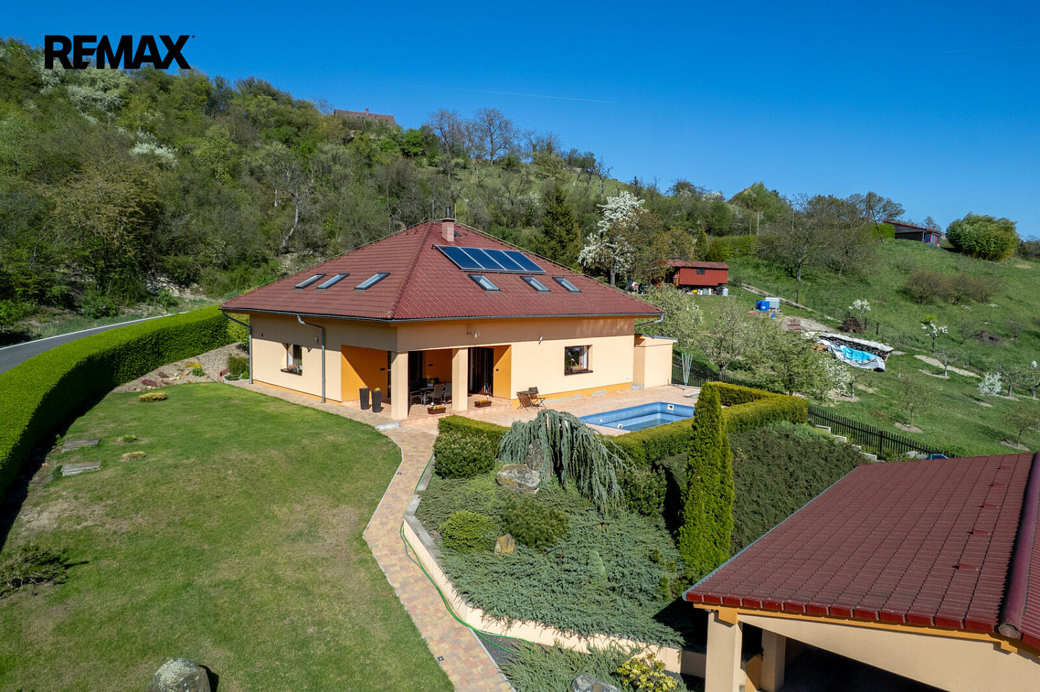 Prodej domu 237 m² s pozemkem 1 501 m²