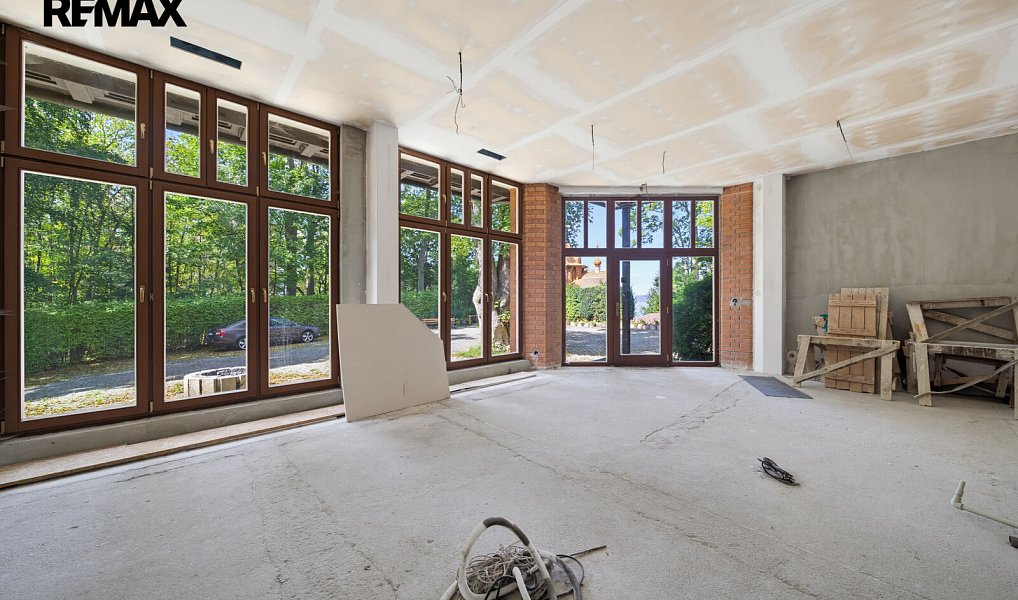 Prodej ubytovacího objektu 1 500 m², Karlovy Vary – náhled fotky 21