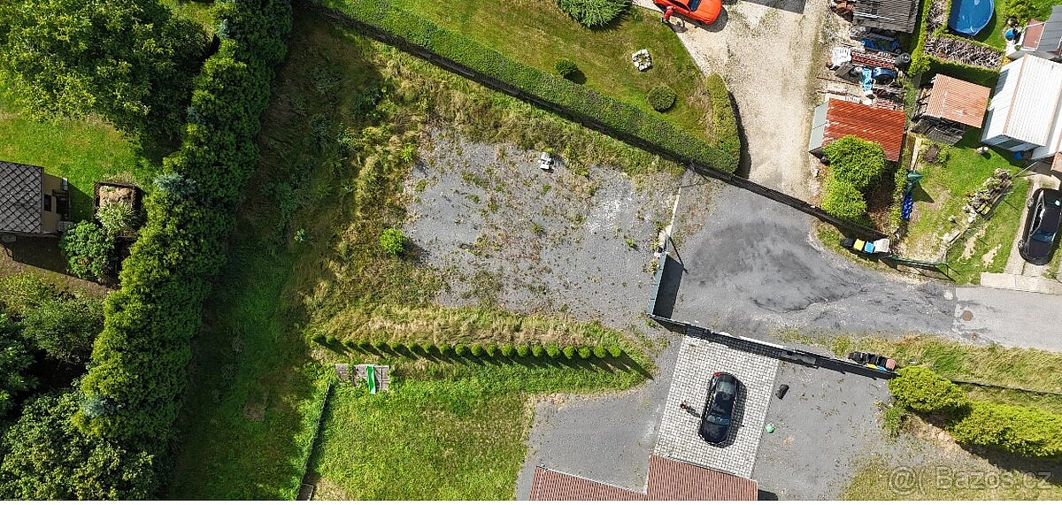 Prodej stavebního pozemku 562 m² – fotografie 2