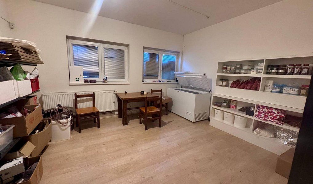 Pronájem výrobních prostor 150 m², Beroun – náhled fotky 2