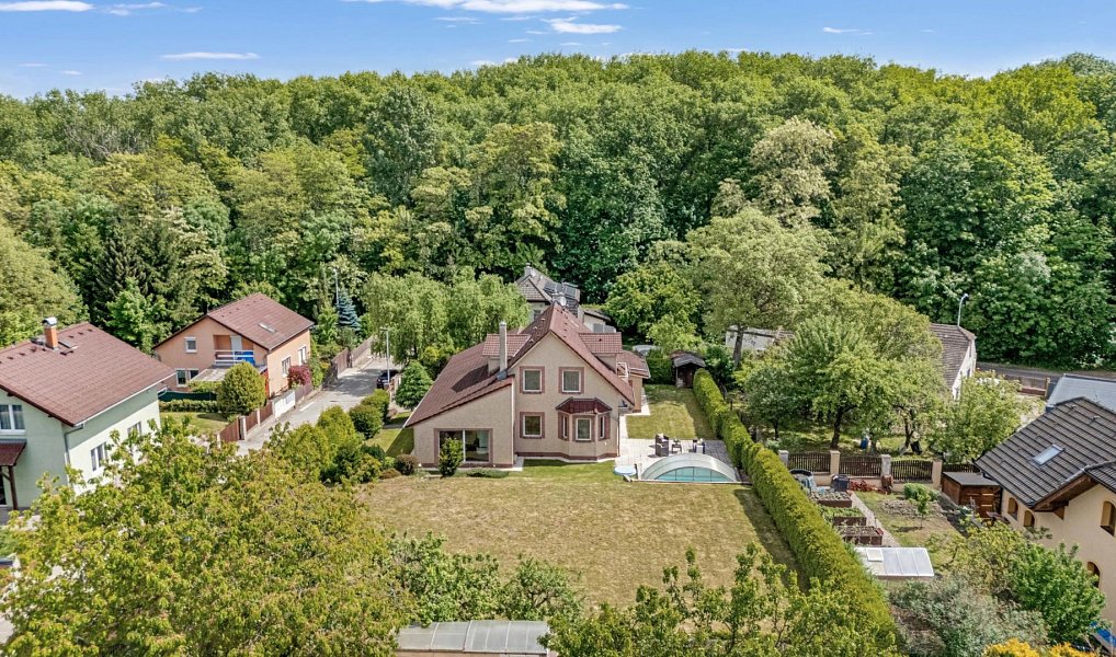 Prodej domu 202 m² s pozemkem 1 200 m², Praha – náhled fotky 15