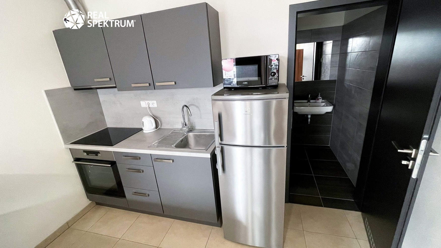 Pronájem kanceláře 24 m² – fotografie 3