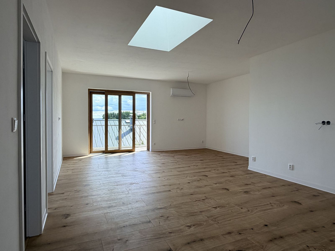Prodej bytu 4+kk 100 m² — photo 2