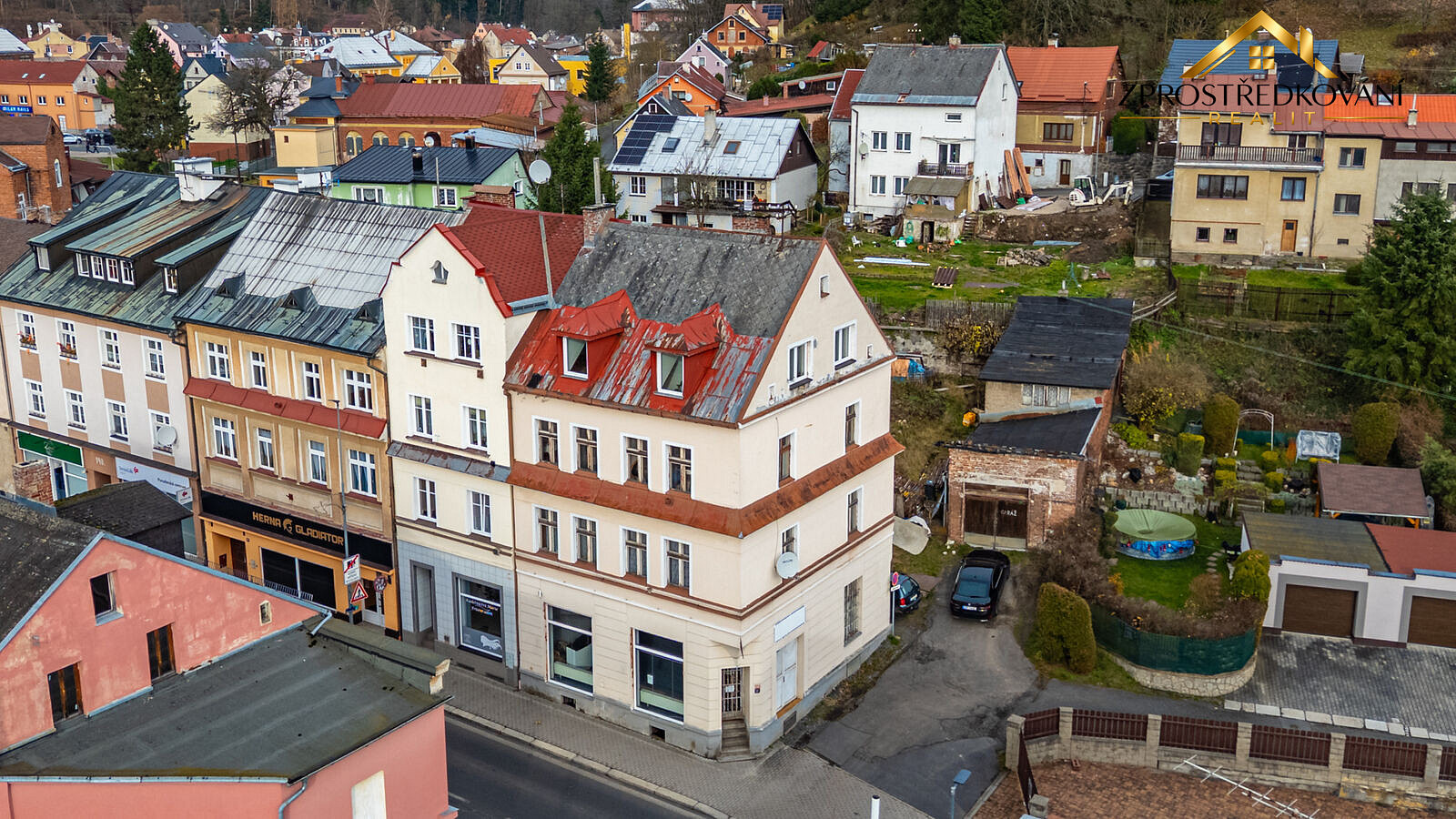 Prodej nájemního domu, činžáku 267 m²
