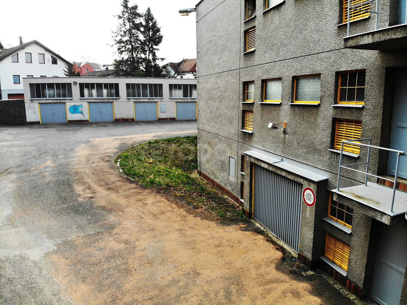 Prodej družstevního podílu garáž v komplexu u špitálského lesa, plzeň - doubravka — photo 5
