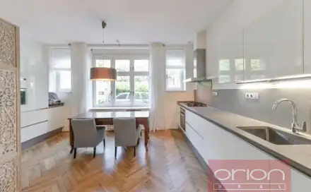 Pronájem bytu 4+1 120 m², Hradešínská, Praha 10 - Vinohrady