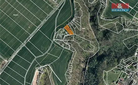 Prodej lesa 1 050 m², Mšeno, okres Mělník