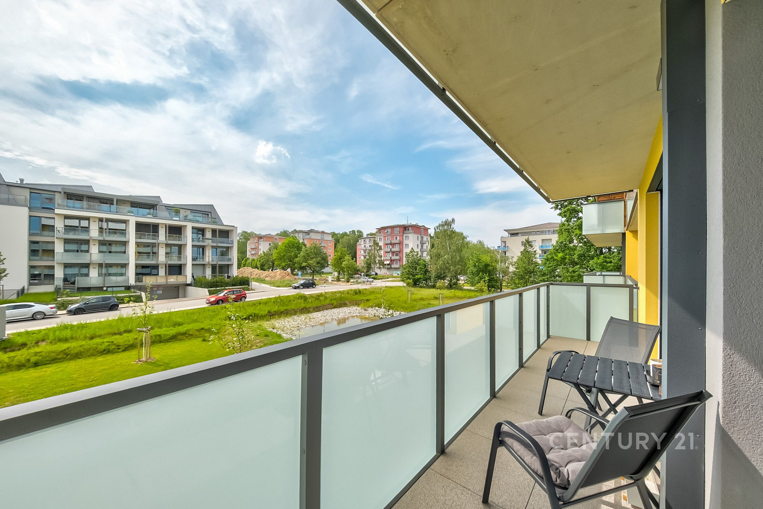 Prodej bytu 2+kk 77 m² — photo 2