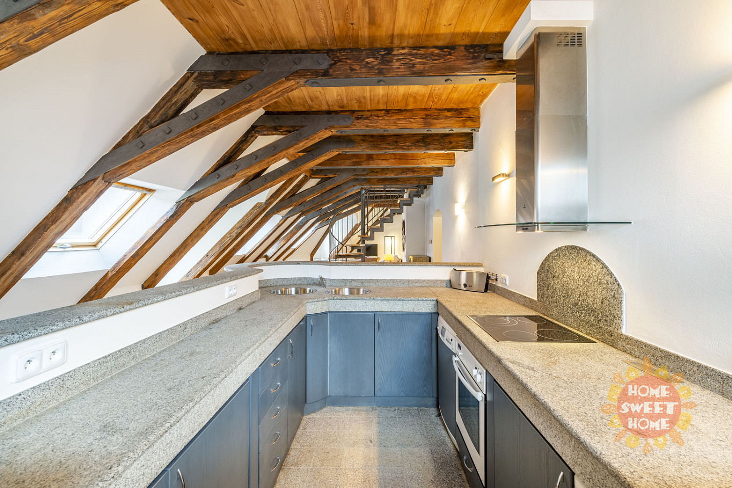 Pronájem bytu 4+1 221 m² — photo 3