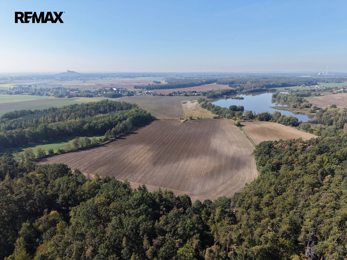 Prodej pole 99 492 m²