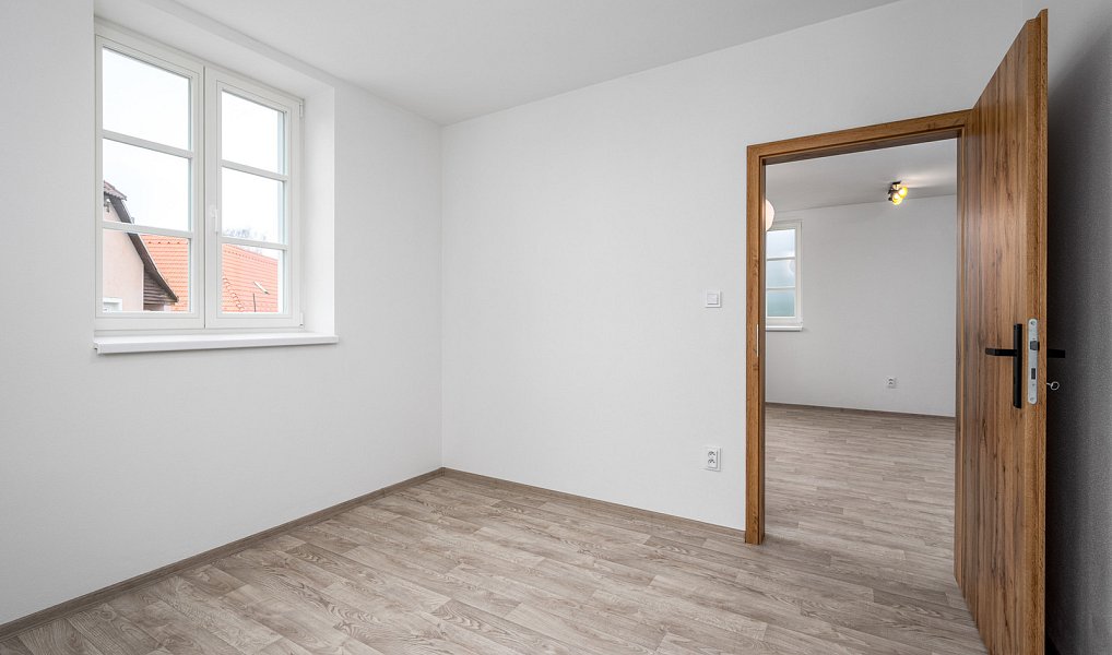Prodej domu 200 m² s pozemkem 151 m², Rožmitál pod Třemšínem – náhled fotky 7