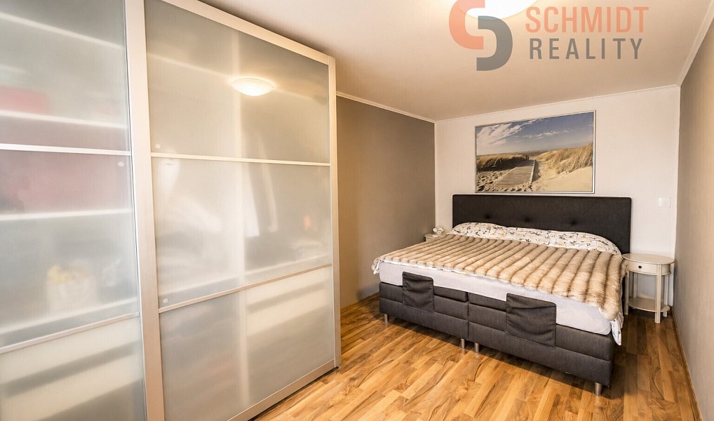 Prodej ubytovacího objektu 323 m², Bavory – náhled fotky 10