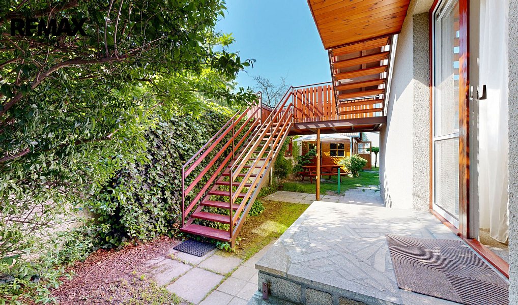 Prodej ubytovacího objektu 281 m², Telč – náhled fotky 23