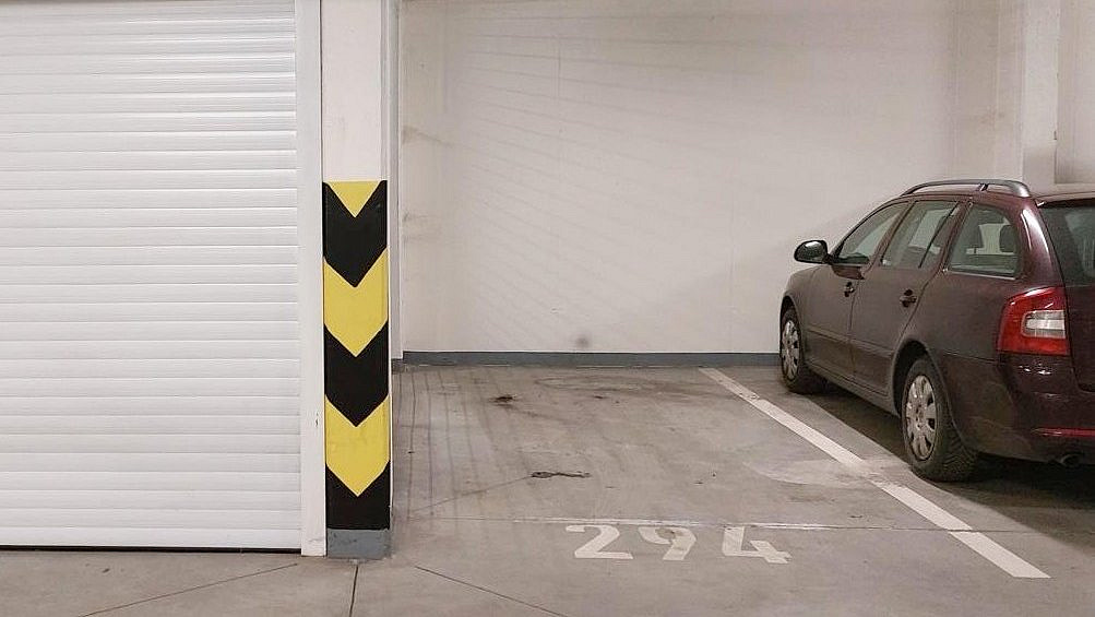 Prodej garážového stání 12 m² – fotografie 2