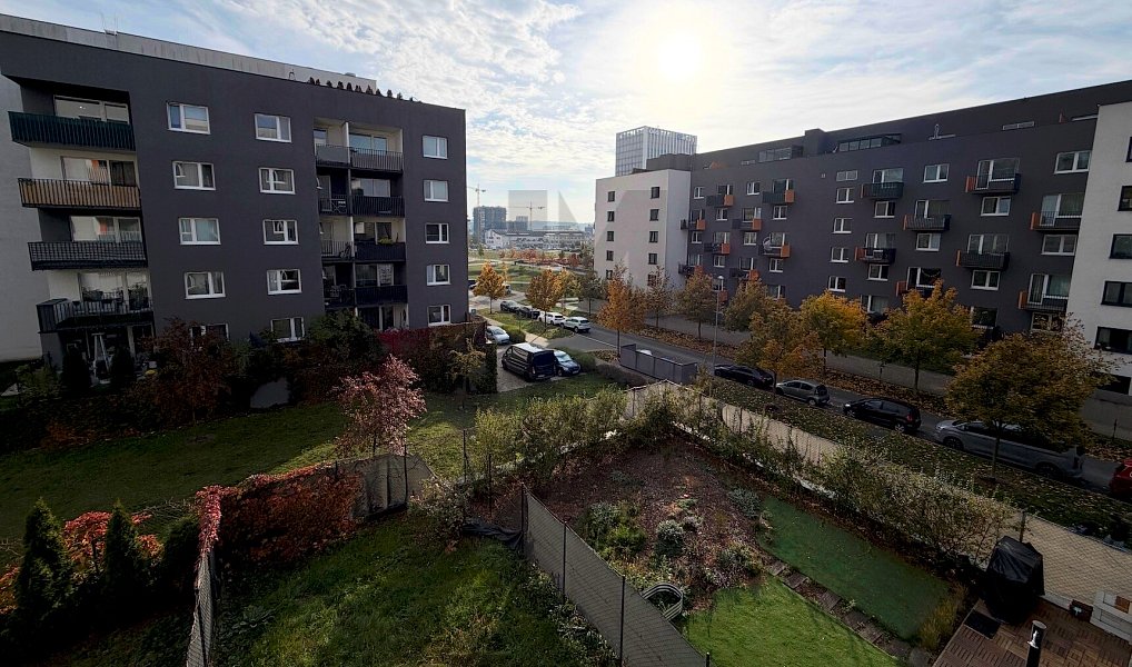 Pronájem bytu 1+kk 34 m², Praha – náhled fotky 9