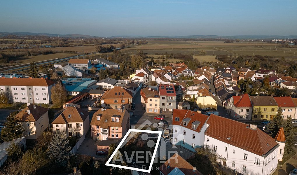 Prodej komerčního pozemku 374 m², Staré Město – náhled fotky 6