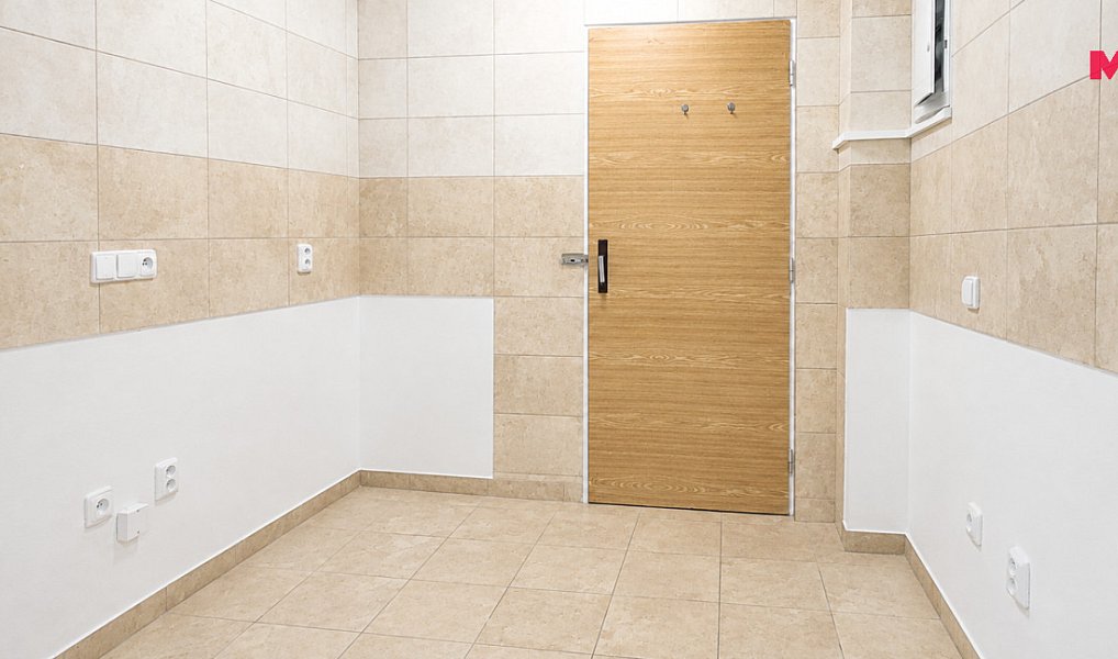 Pronájem komerčního objektu (jiného typu) 29 m², Hranice – náhled fotky 7