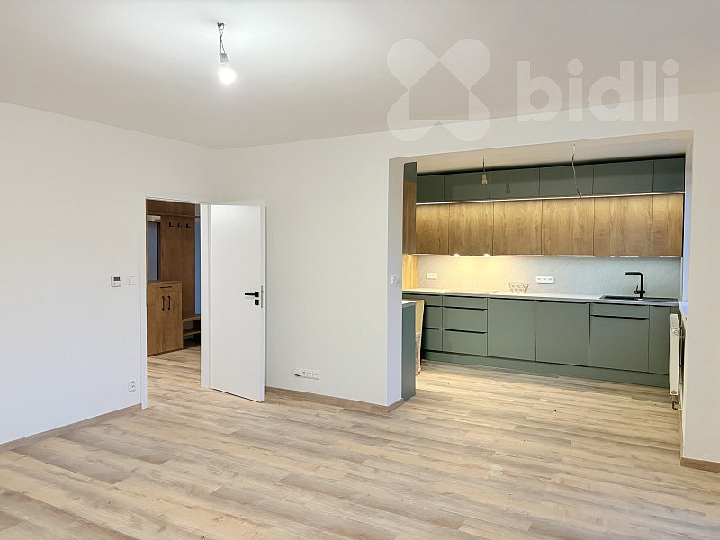 Pronájem bytu 3+1 88 m² – fotografie 2