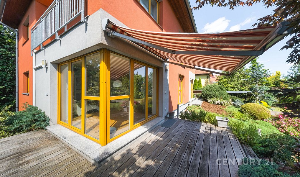Pronájem domu 210 m² s pozemkem 1 586 m², Mukařov – náhled fotky 3