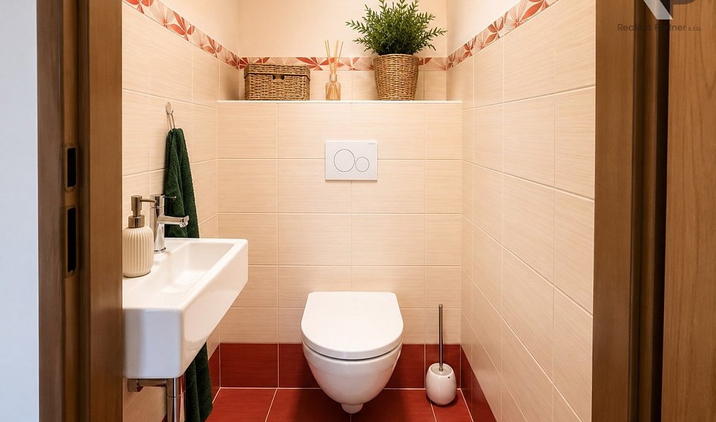 Prodej domu 319 m² s pozemkem 1 006 m², Dobronín – náhled fotky 26