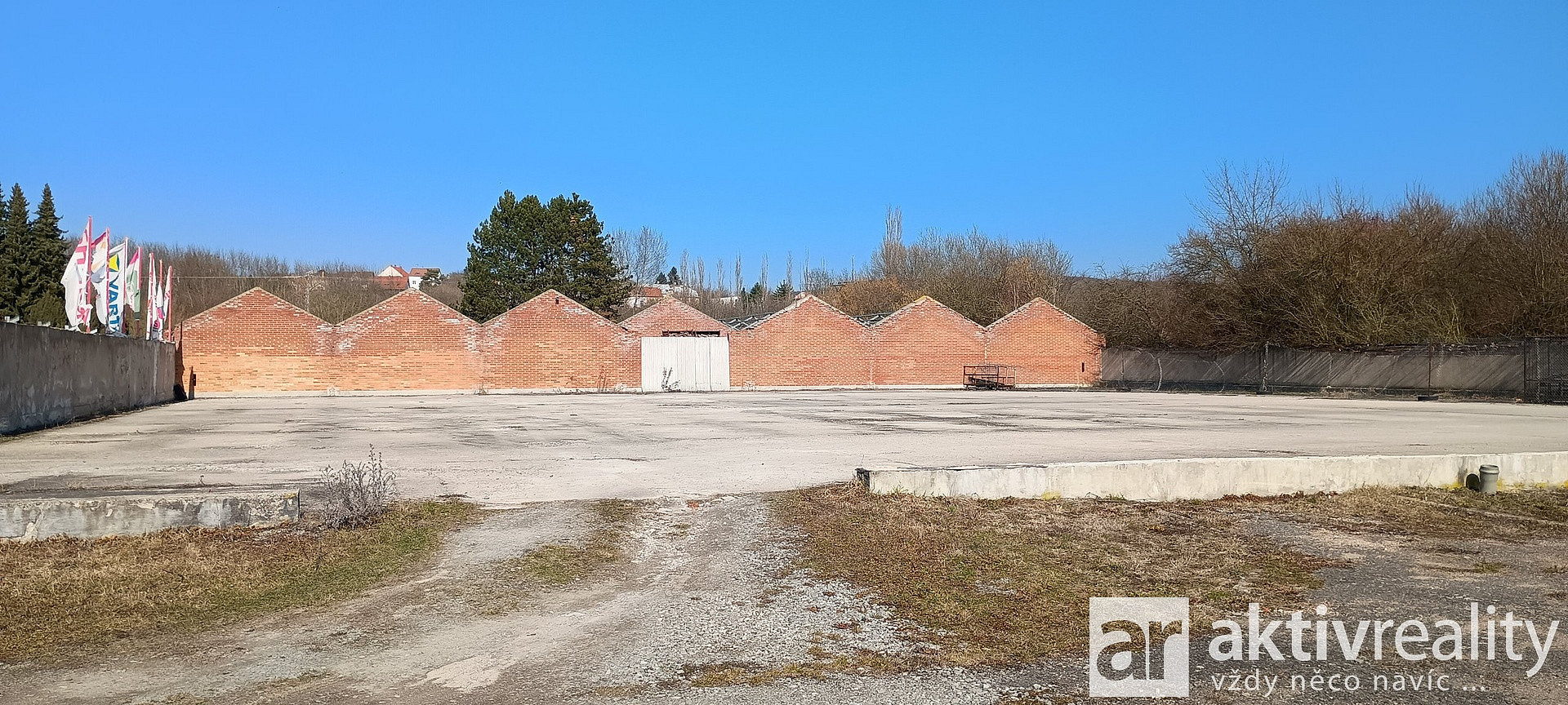Pronájem komerčního pozemku 2 500 m²