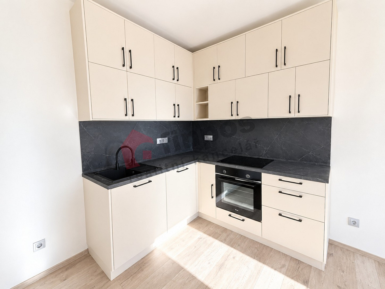 Pronájem bytu 2+kk 59 m² – fotografie 3