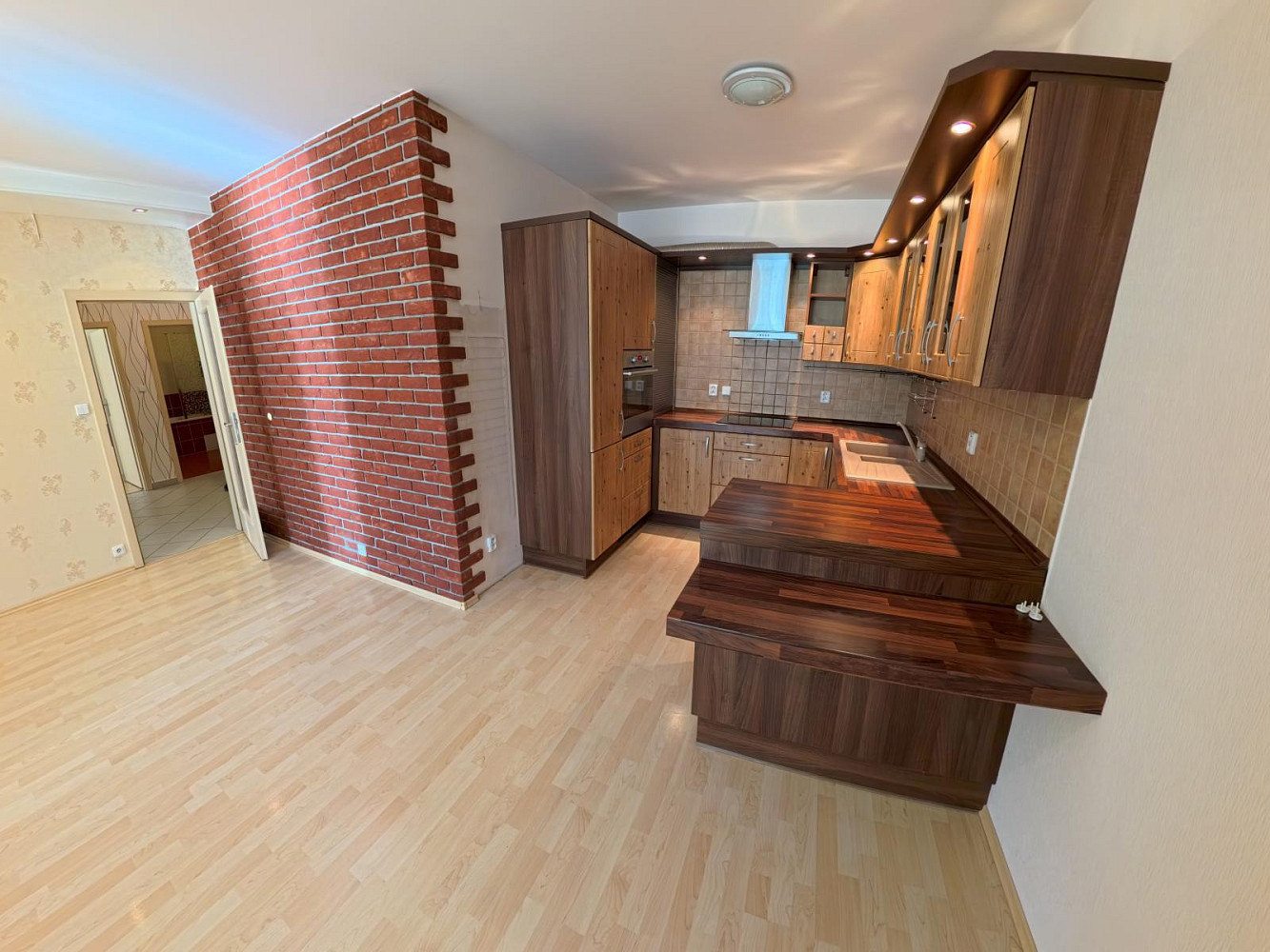 Pronájem bytu 3+kk 89 m² – fotografie 4