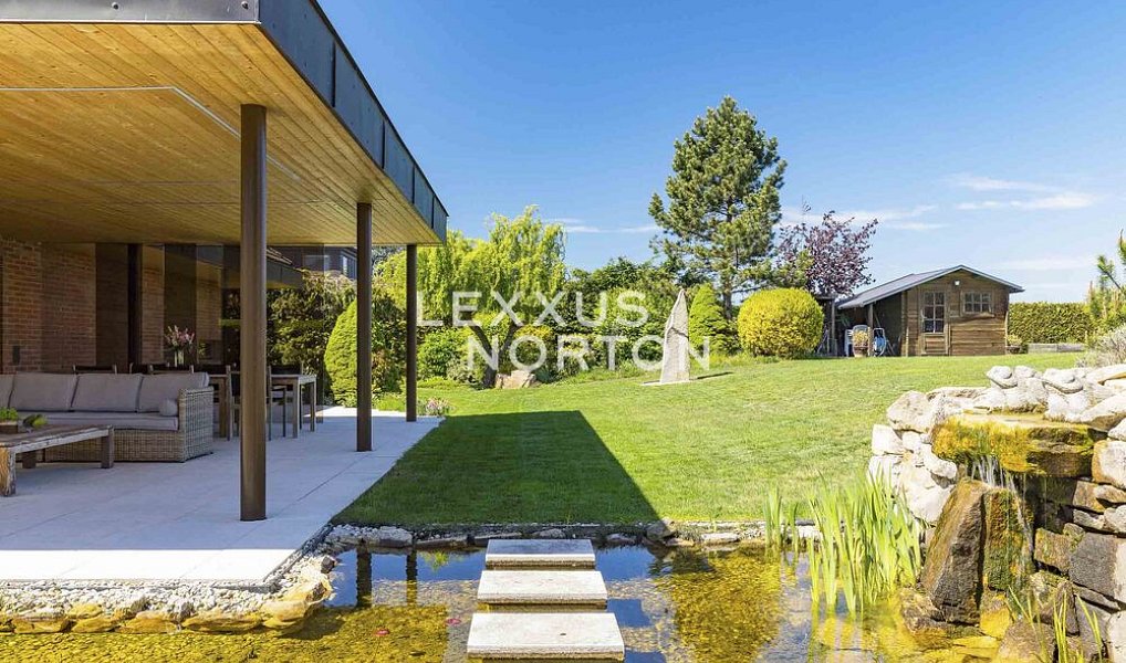 Prodej domu 343 m² s pozemkem 2 363 m², Horoměřice – náhled fotky 2