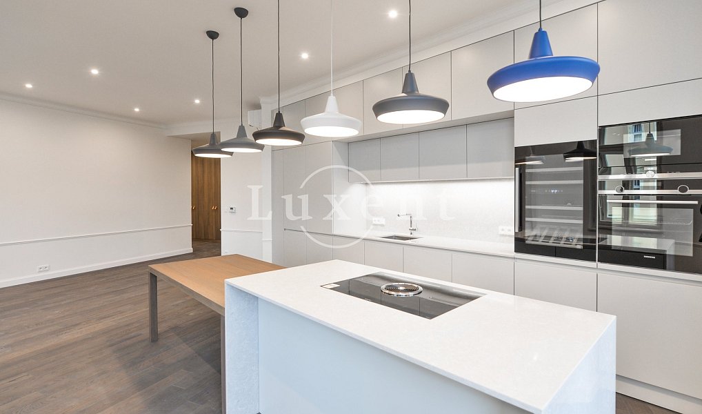 Pronájem bytu 4+kk 167 m², Praha – náhled fotky 2