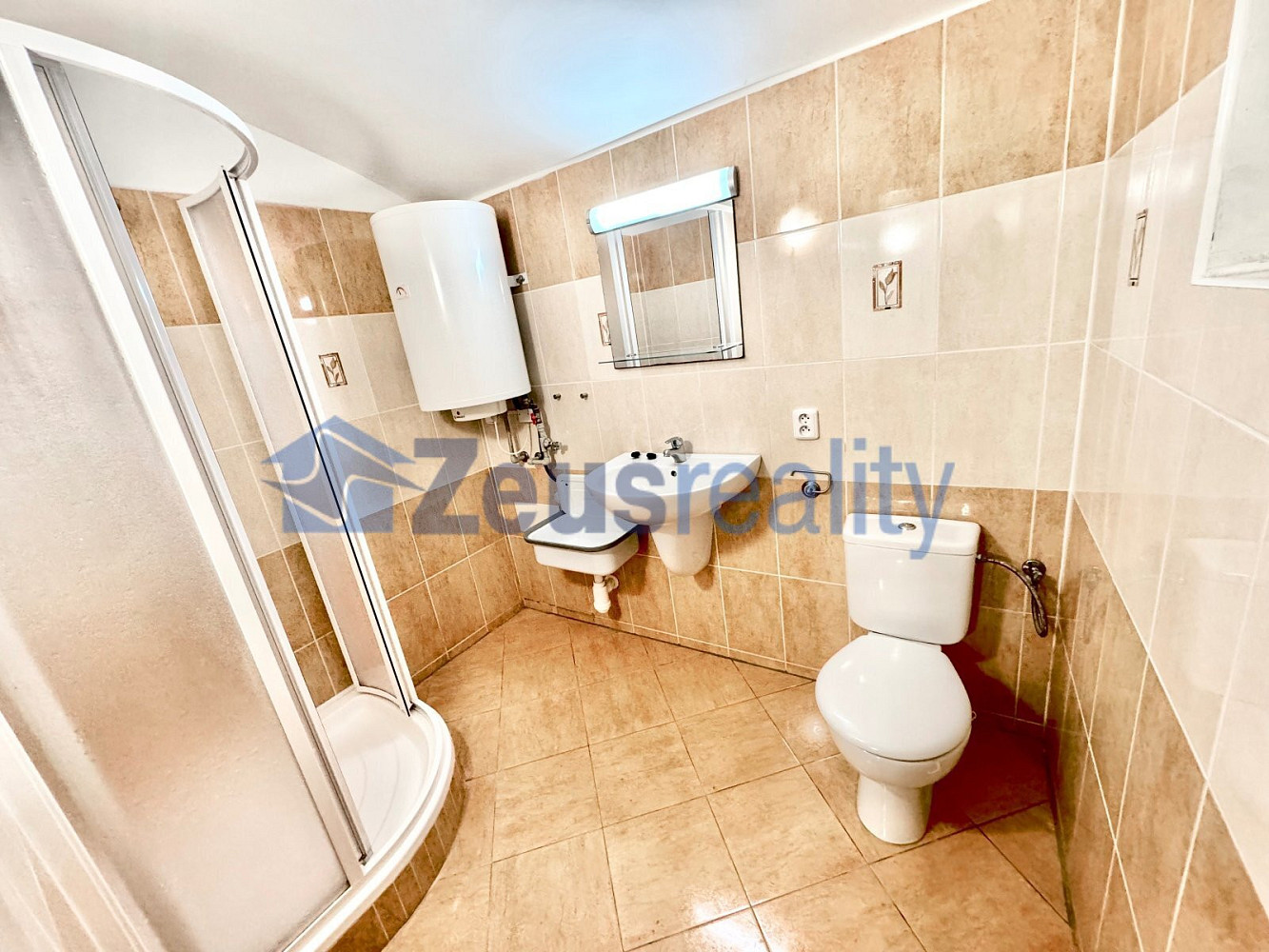 Pronájem kanceláře 25 m² – fotografie 3