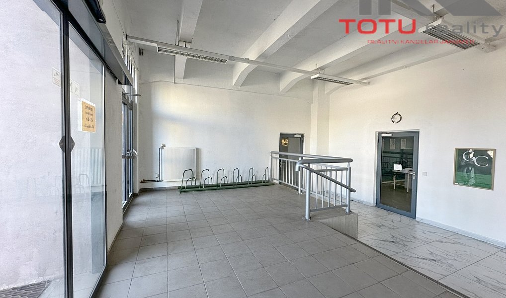 Pronájem obchodních prostor 205 m², Jaroměř – náhled fotky 3