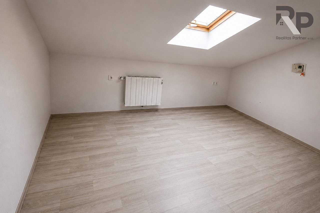 Pronájem bytu 1+1 22 m² — photo 2