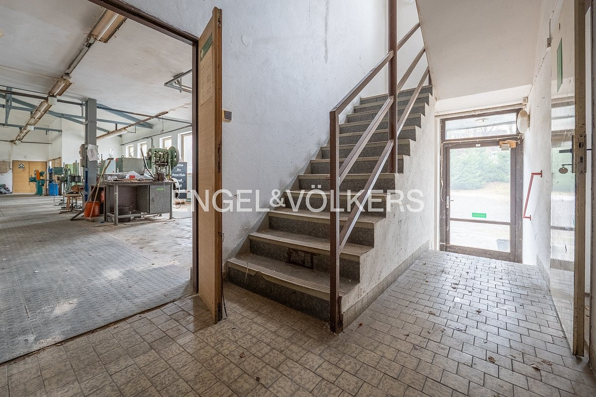 Pronájem výrobních prostor 380 m² – fotografie 5