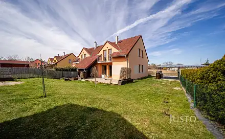 Prodej domu 141 m² s pozemkem 385 m², Pod Hrází, Třeboň - Břilice, okres Jindřichův Hradec