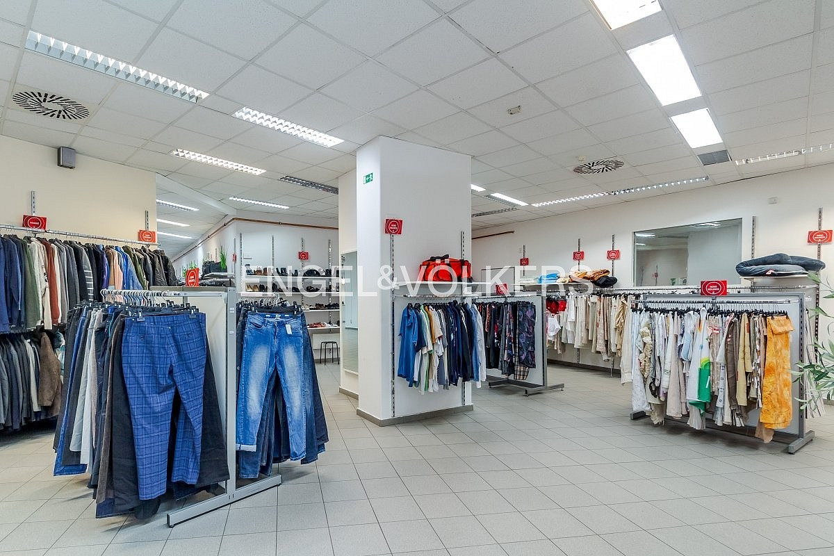 Pronájem obchodních prostor 323 m² – fotografie 2