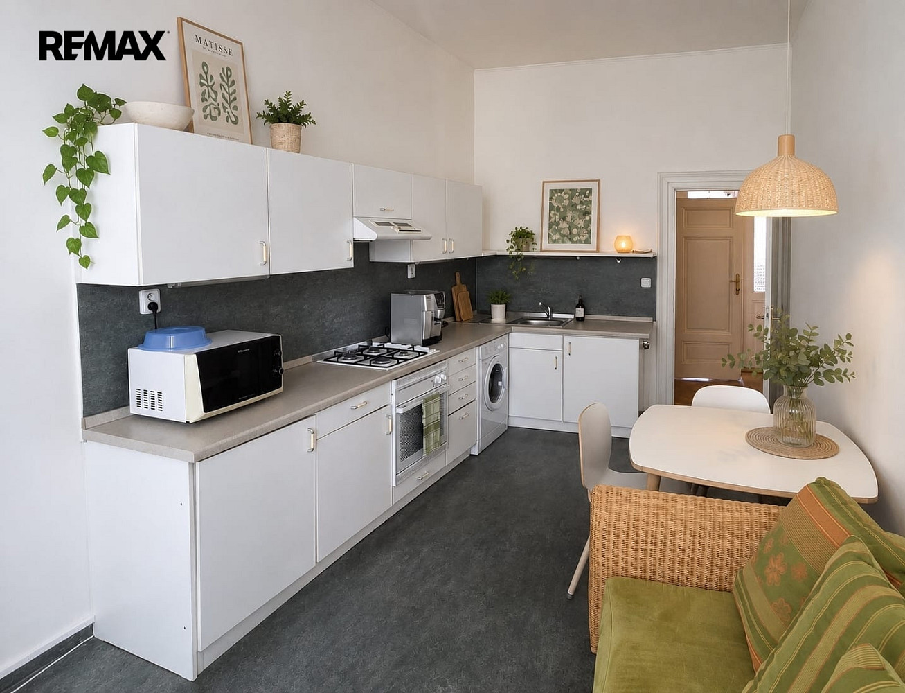 Pronájem bytu 1+1 62 m²