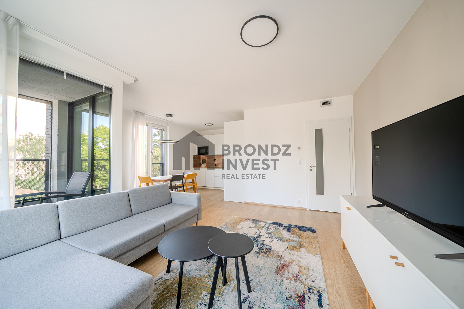 Pronájem bytu 2+kk 59 m² – fotografie 2