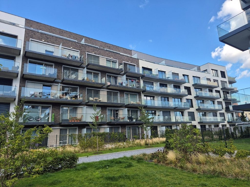Pronájem bytu 3+kk 71 m² – fotografie 2