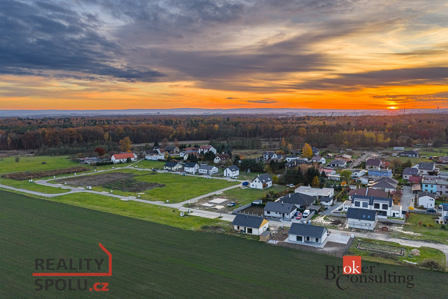 Prodej stavebního pozemku 909 m² – fotografie 4