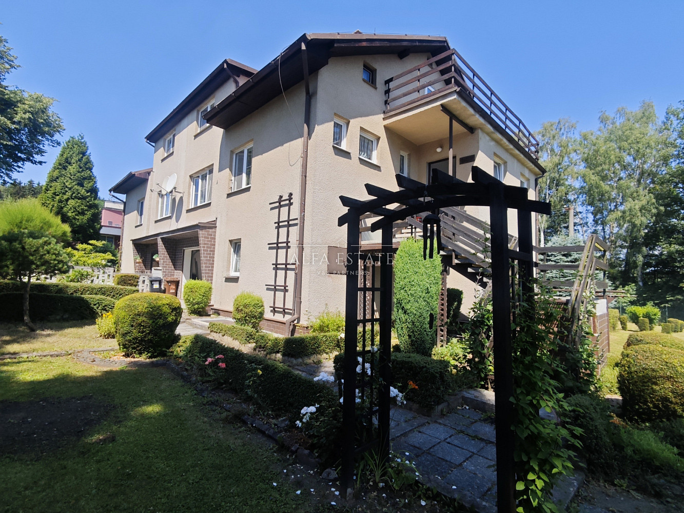 Prodej domu 202 m² s pozemkem 1 108 m² — photo 2